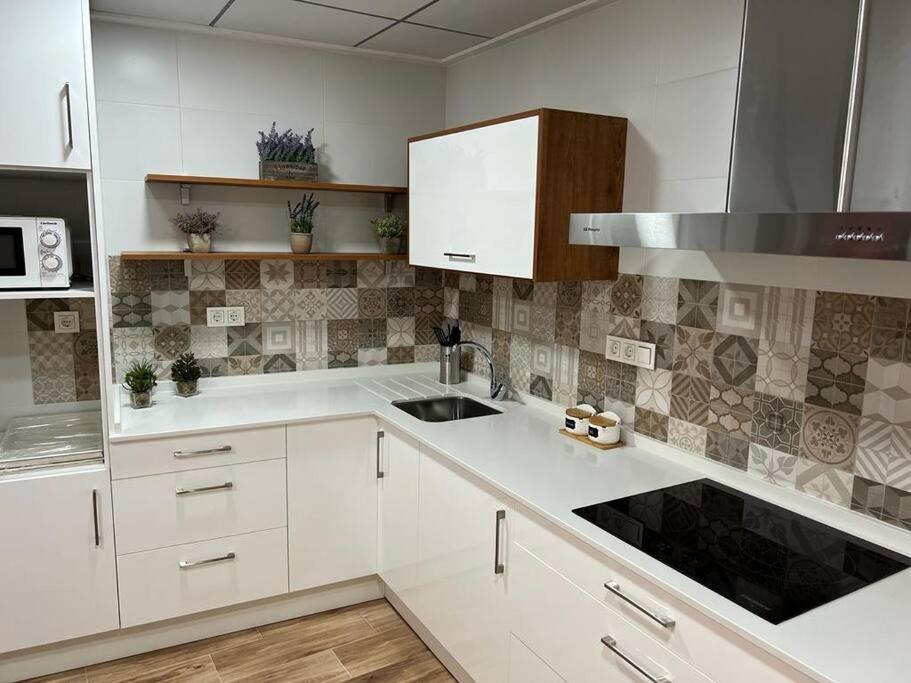 Agradable Casa Familiar En Pliego. Apartment Bagian luar foto